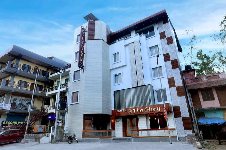 hotel the glory