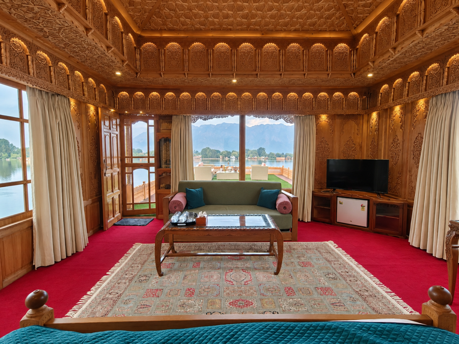 harmukh houseboat by stay pattern