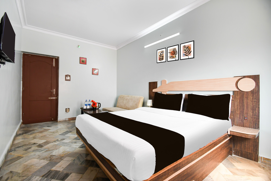 oyo townhouse jyoti mahal road rayagada