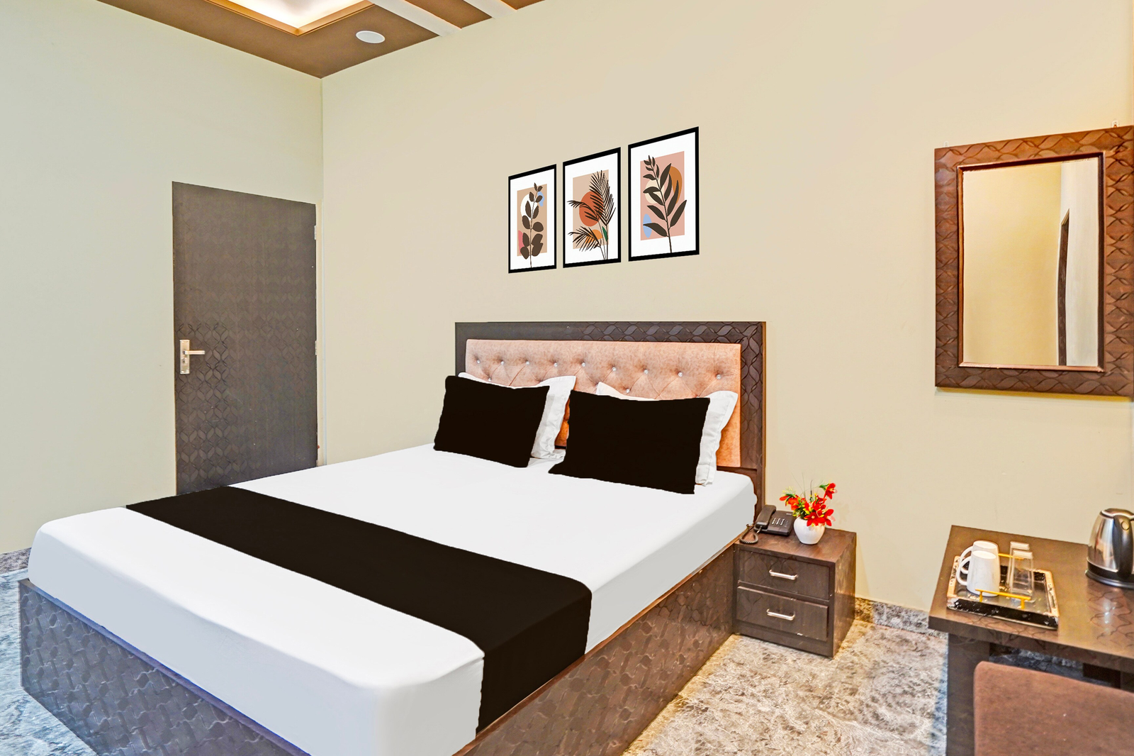 hotel o mansarovar sector 8 formerly hotel kv palace