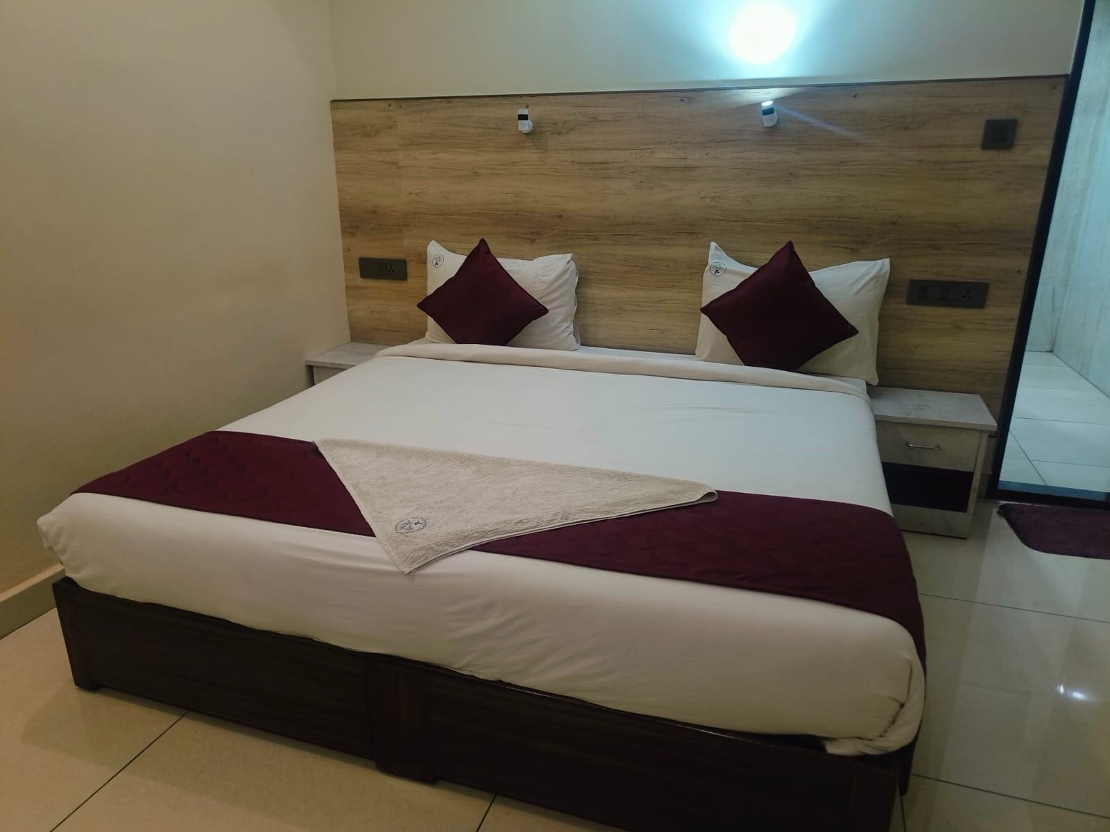 hotel o clock centre chirala