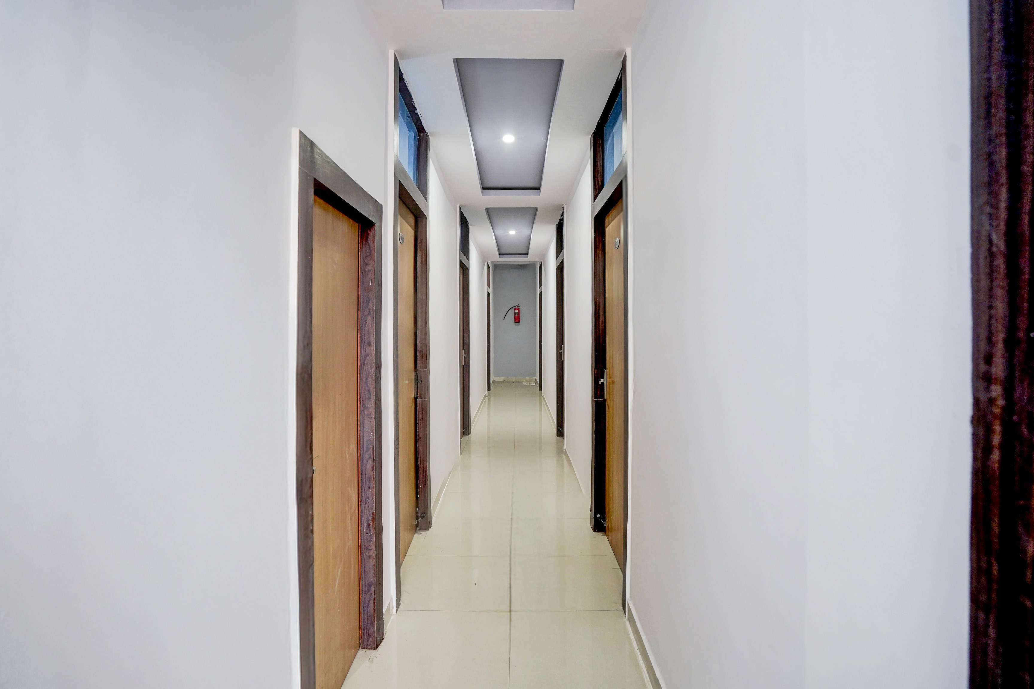 super hotel o gomti nagar near amity formerly hotel green apple