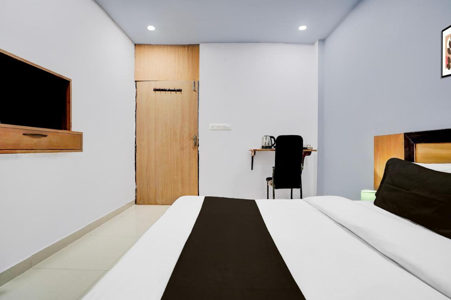 super hotel o gomti nagar near amity formerly hotel green apple