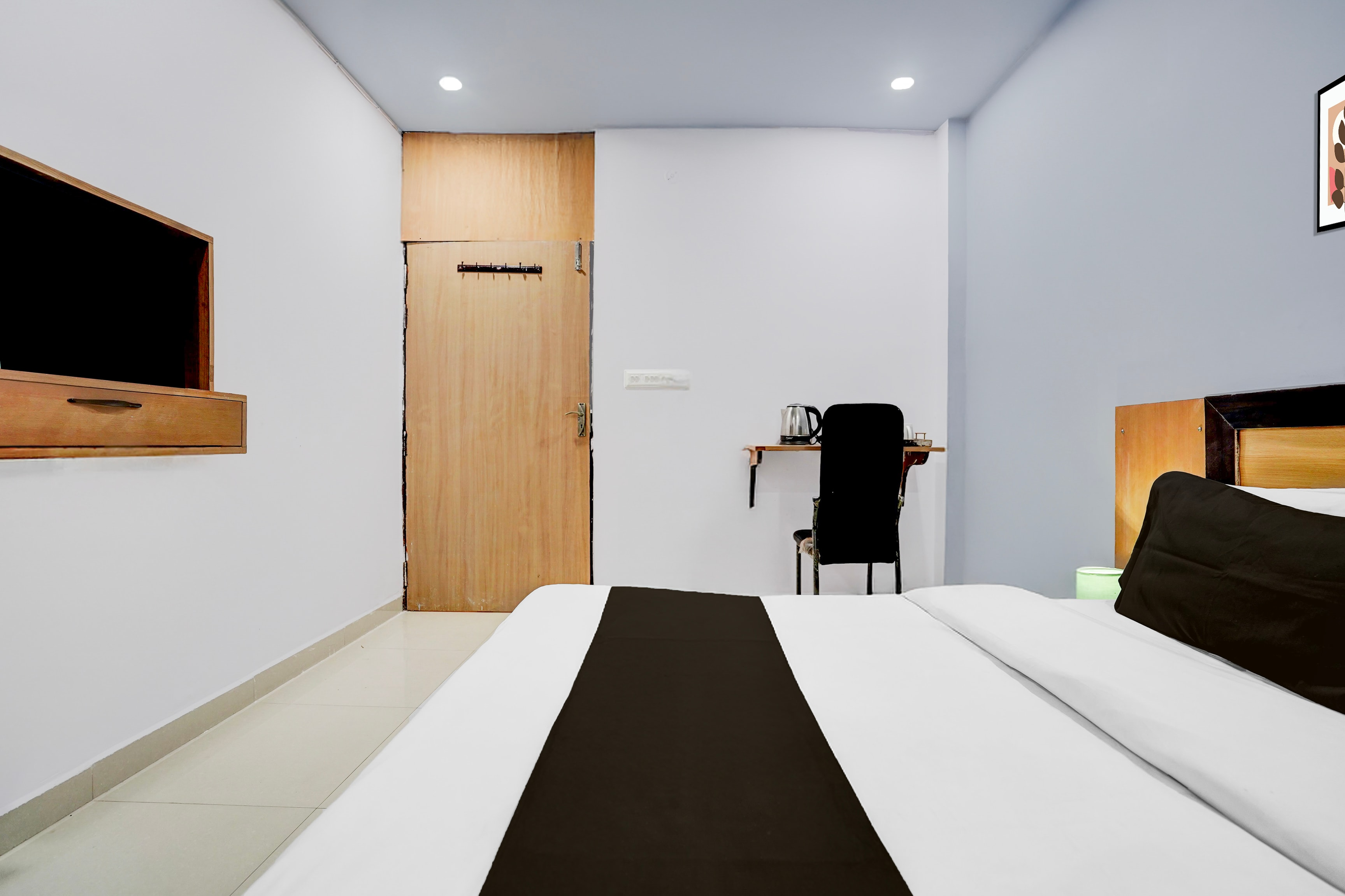 super hotel o gomti nagar near amity formerly hotel green apple