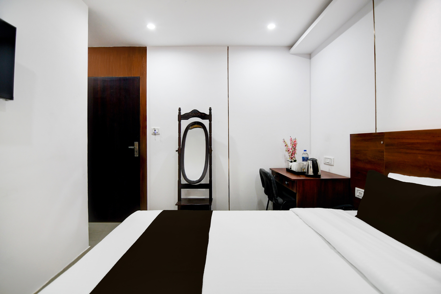super collection o chinar park near airport
