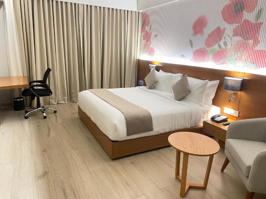 Enrise By Sayaji Neemuch,,4 star