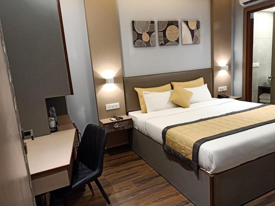 western blu paschim vihar