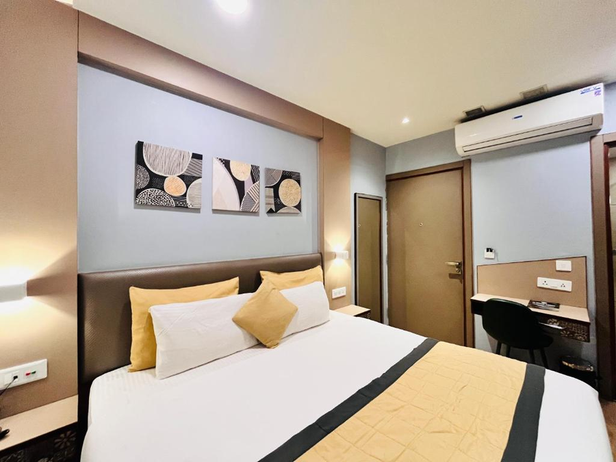 western blu paschim vihar