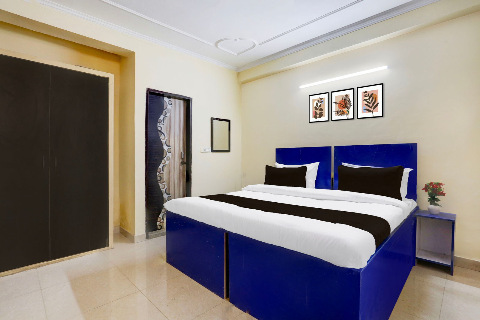 hotel o sheetla colony