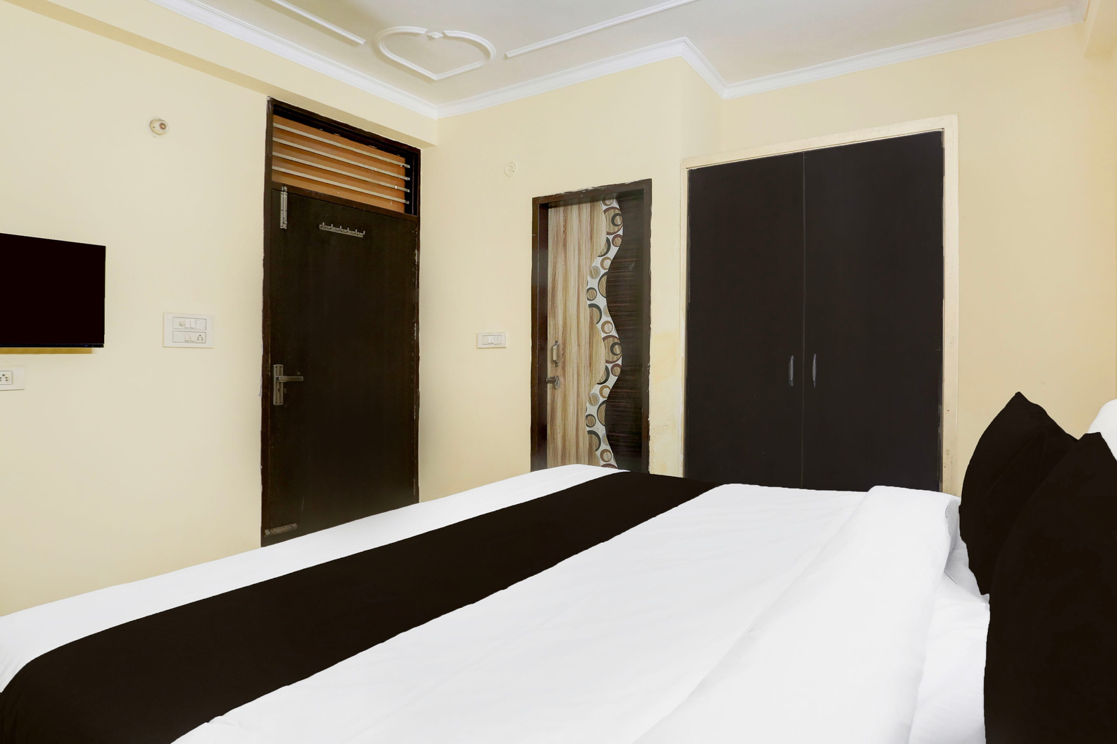 hotel o sheetla colony