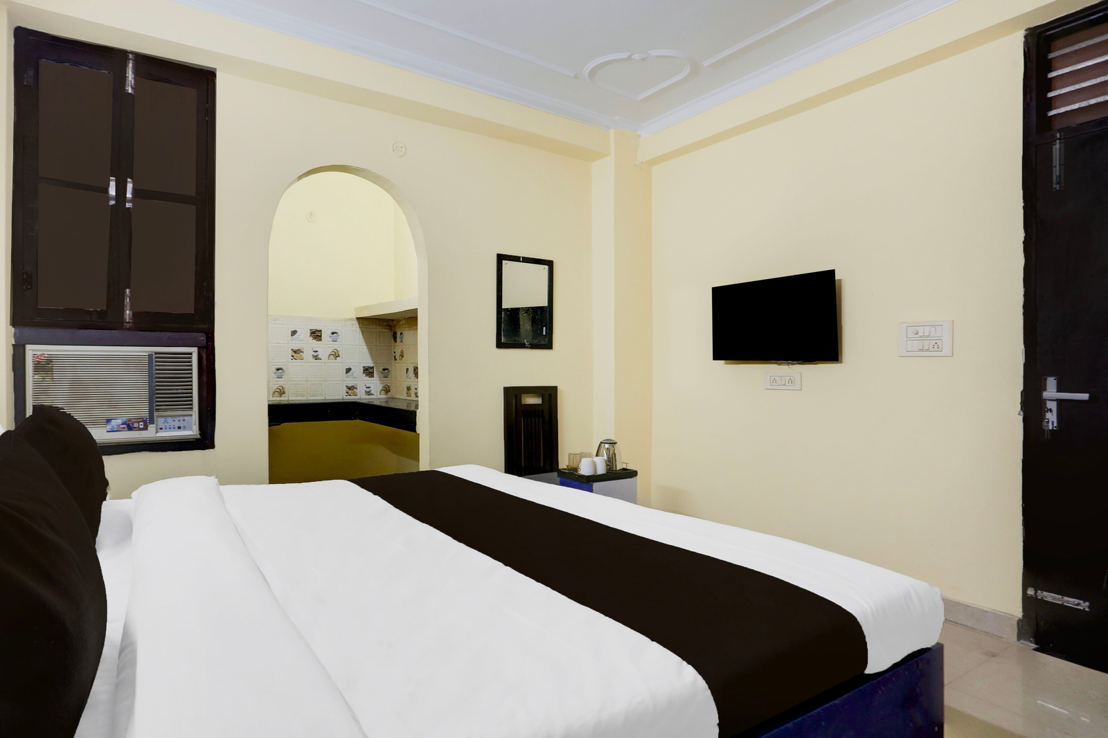 hotel o sheetla colony