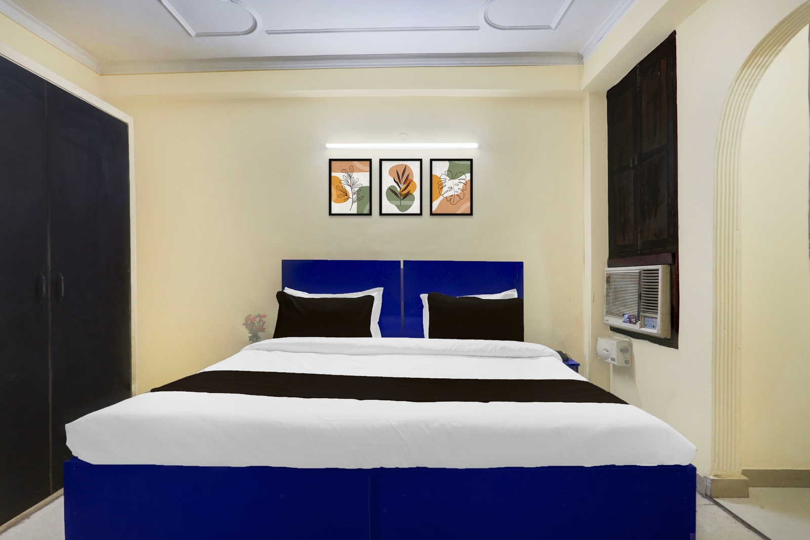 hotel o sheetla colony