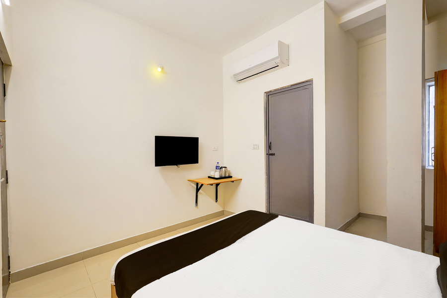 super townhouse nanganallur near chennai airport