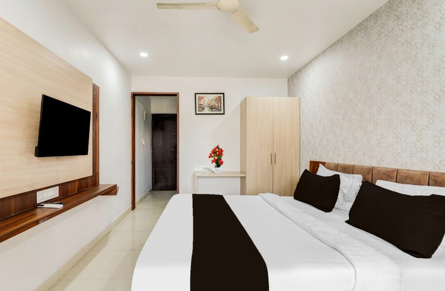 super townhouse oak dlf newtown formerly south square