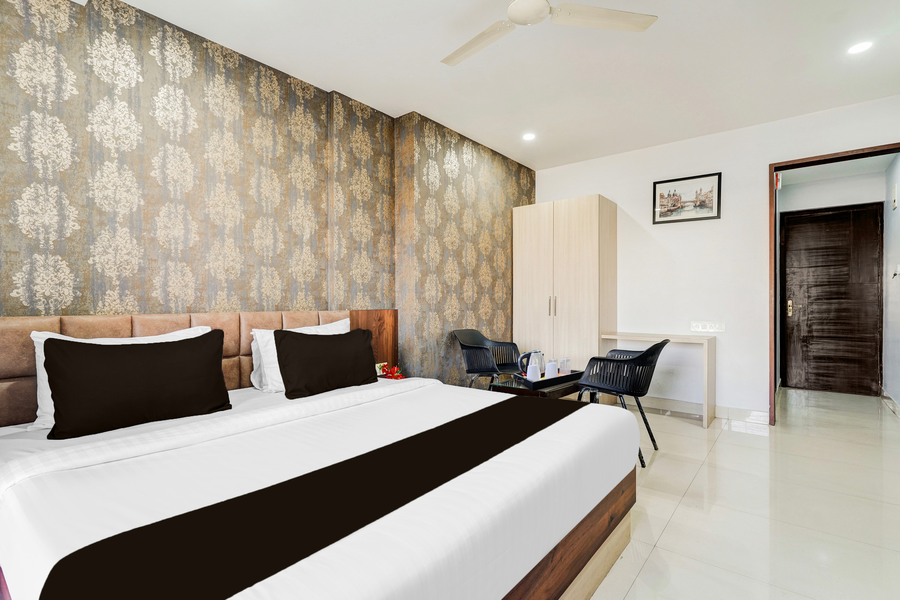super townhouse oak dlf newtown formerly south square