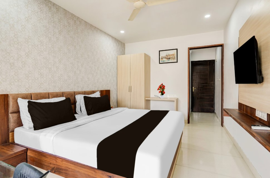 super townhouse oak dlf newtown formerly south square