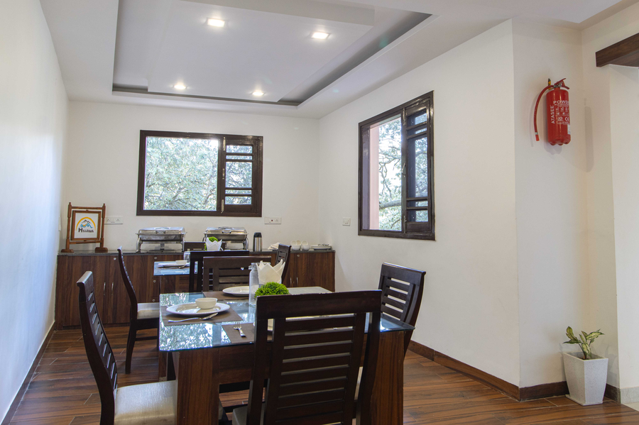 treebo hilldaar dalhousie