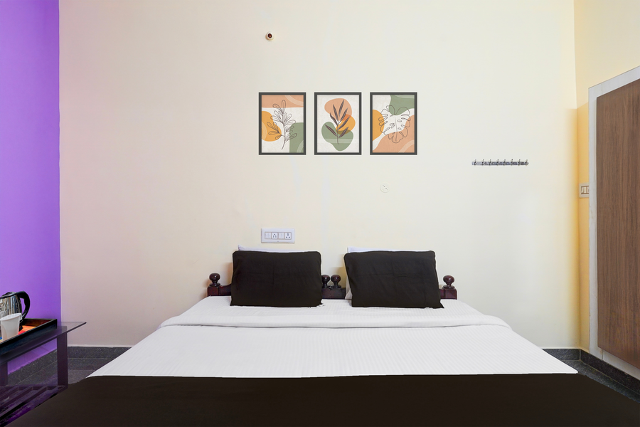 super hotel o poigai near airport