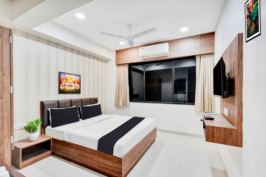 super collection o kudasan gandhinagar formerly hotel royal mansion