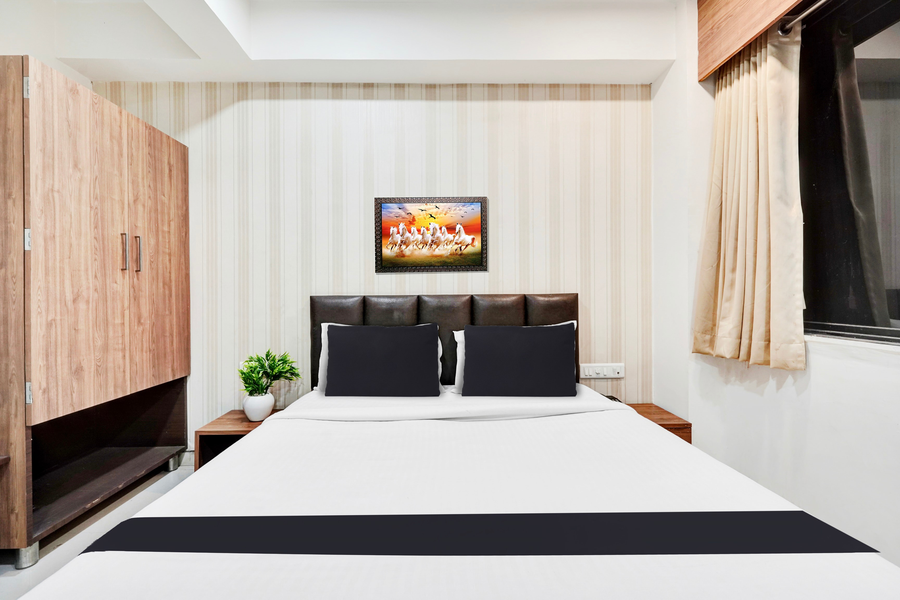 super collection o kudasan gandhinagar formerly hotel royal mansion