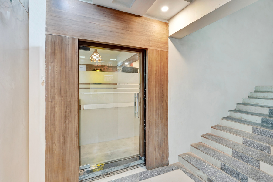 super collection o kudasan gandhinagar formerly hotel royal mansion