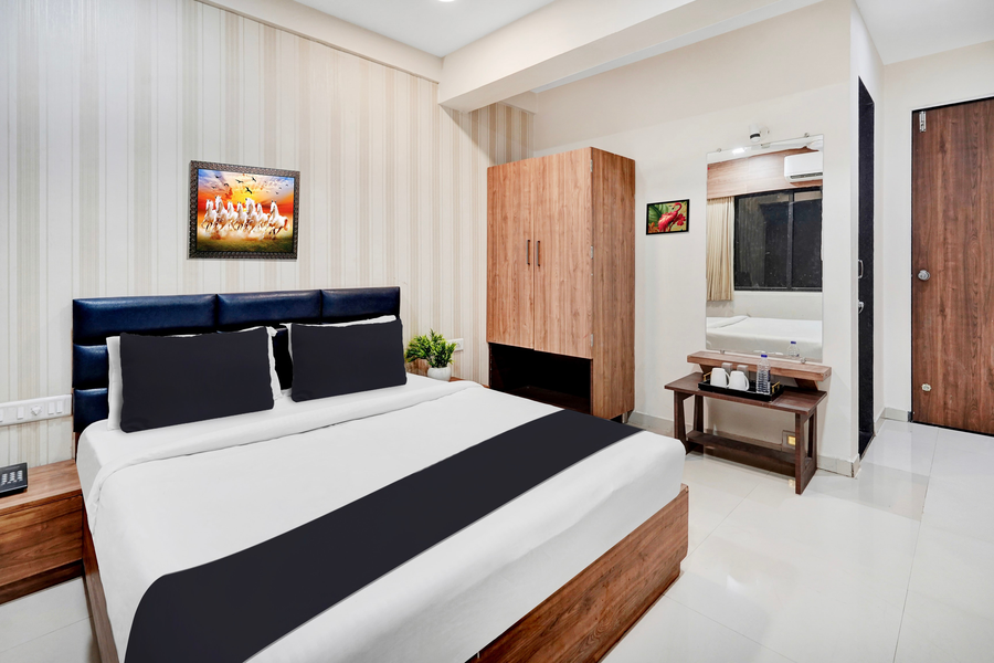 super collection o kudasan gandhinagar formerly hotel royal mansion