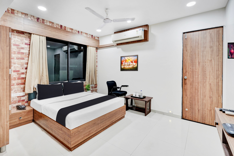 super collection o kudasan gandhinagar formerly hotel royal mansion