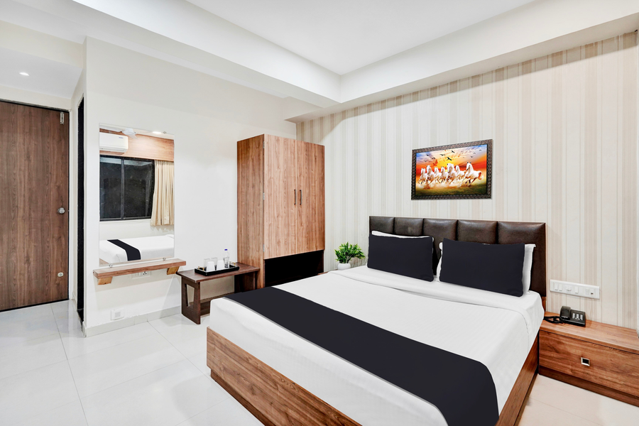 super collection o kudasan gandhinagar formerly hotel royal mansion