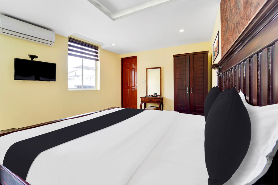 super townhouse ernakulam north