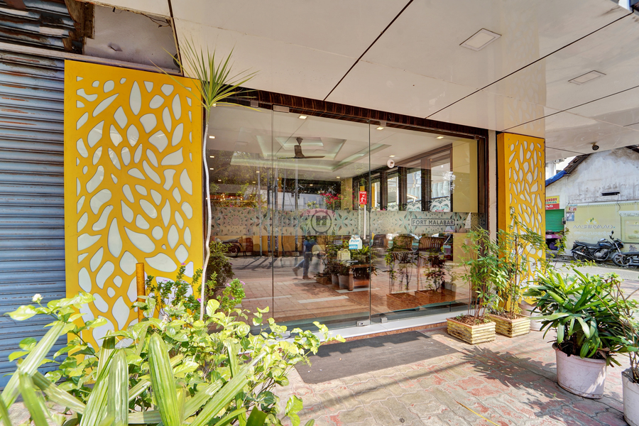 Super Townhouse Ernakulam North,,4 star