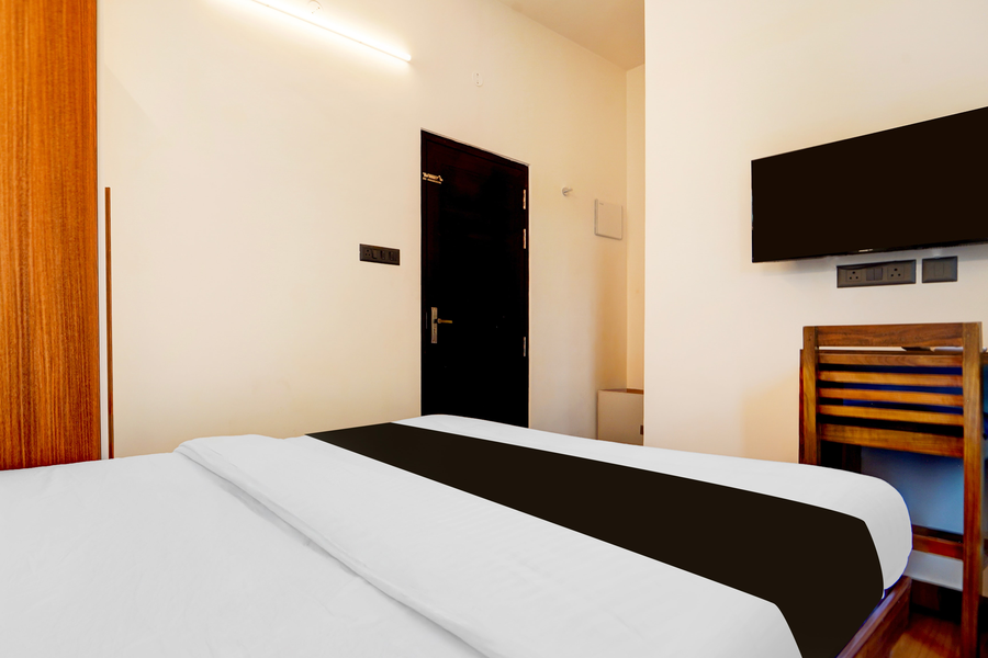 super hotel o gandhi nagar near south railway backgate
