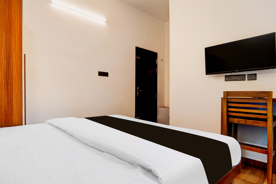 super hotel o gandhi nagar near south railway backgate