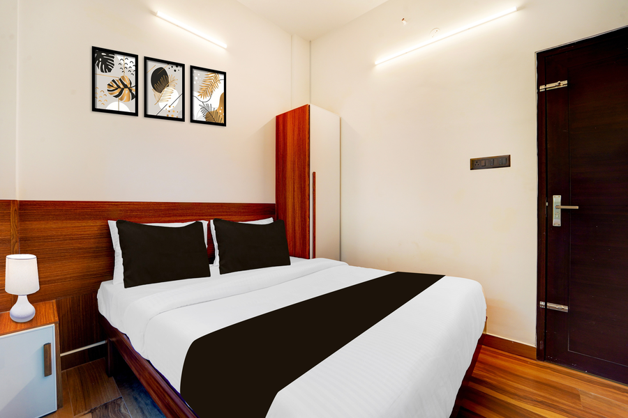 super hotel o gandhi nagar near south railway backgate