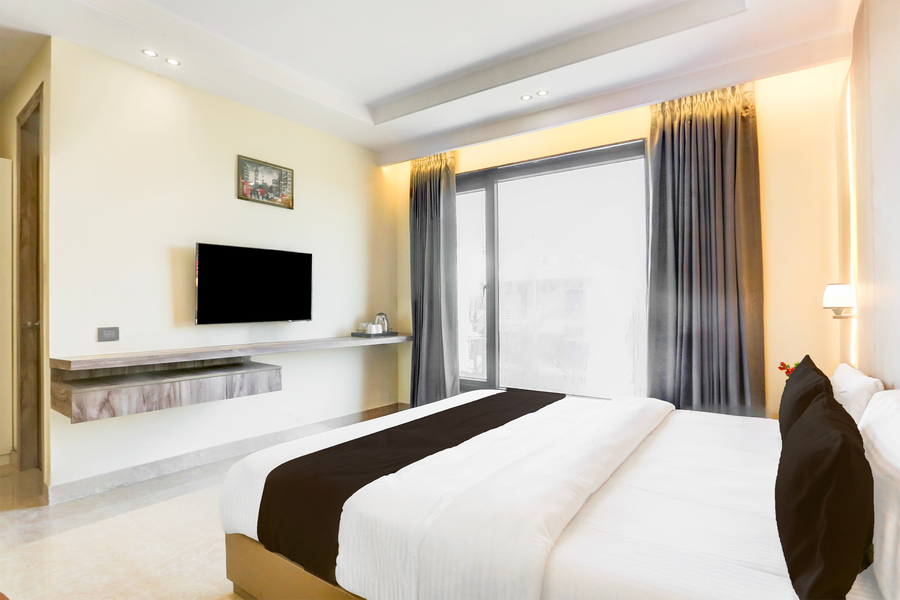 super townhouse isbt dehradun