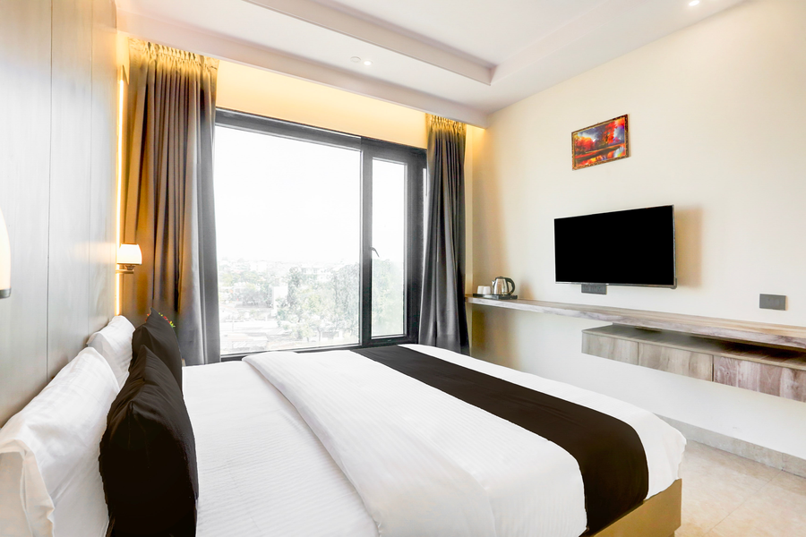 super townhouse isbt dehradun