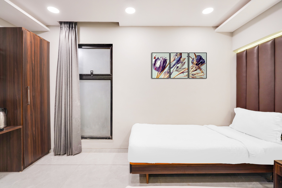 palette country club surat