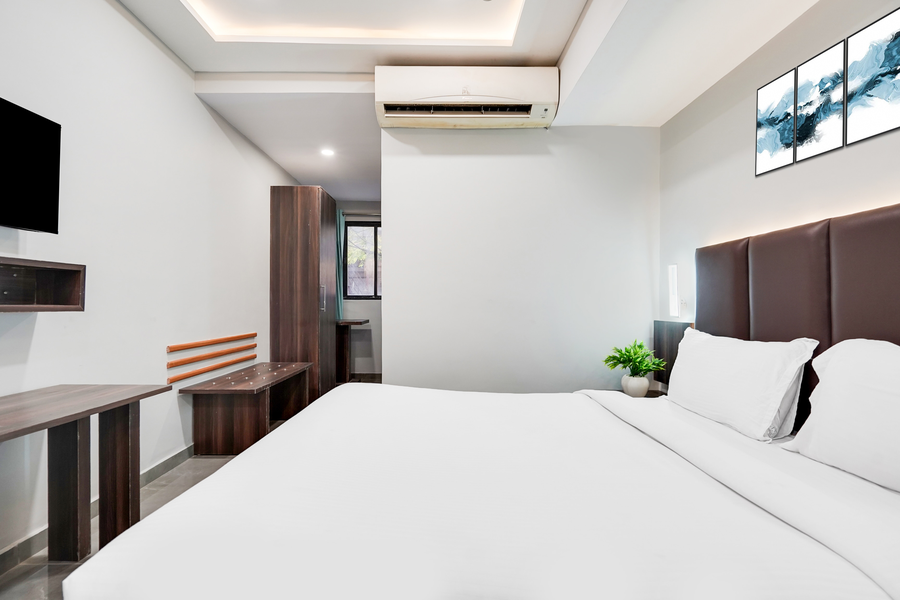 palette country club surat