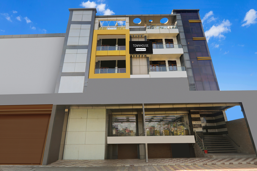 Super Townhouse Awas Vikas Kalyanpur,,4 star