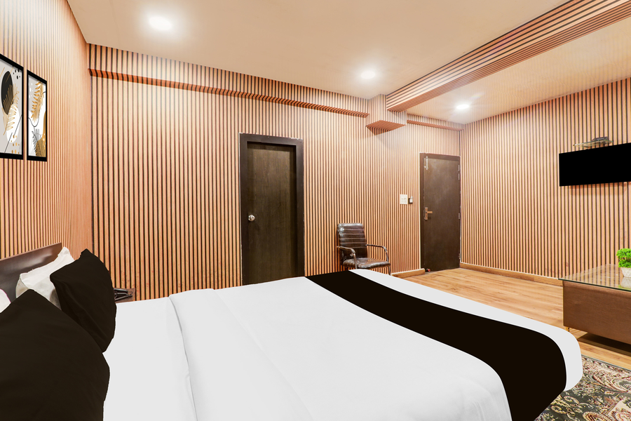 Super Townhouse Awas Vikas Kalyanpur,,4 star