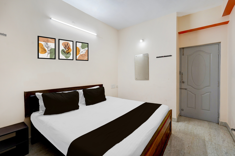super townhouse pallikarani near balaji dental college