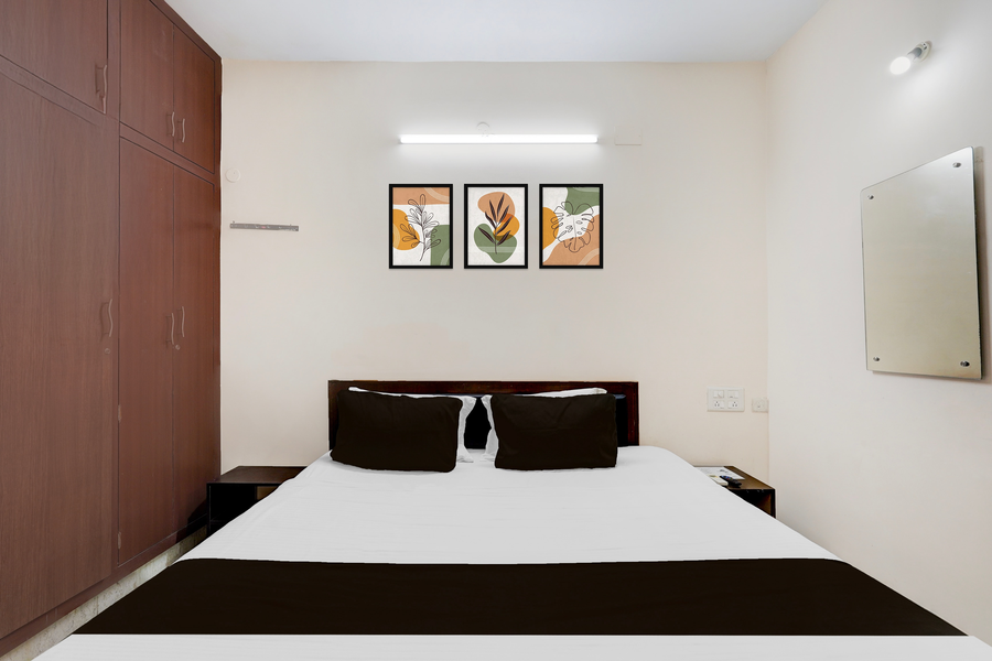 super townhouse pallikarani near balaji dental college