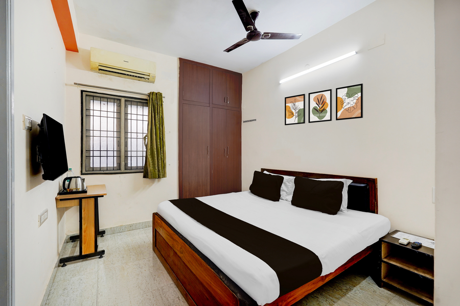 super townhouse pallikarani near balaji dental college