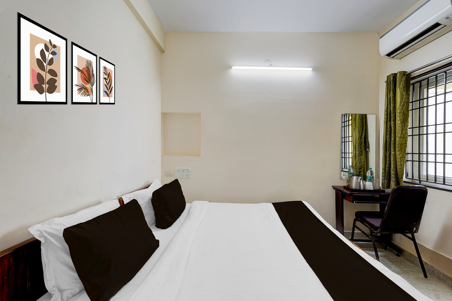 super townhouse pallikarani near balaji dental college