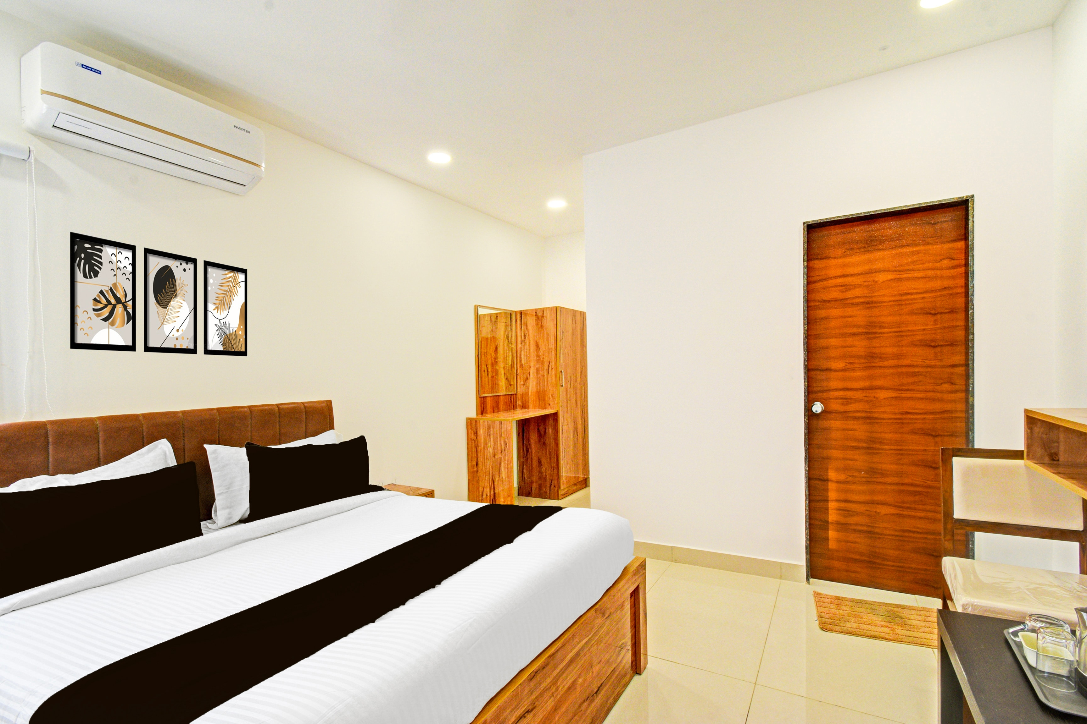 Super Townhouse Oak Suchitra Kompally Road Formerly Sun Moon Hotels,KOMPALLY,4 star