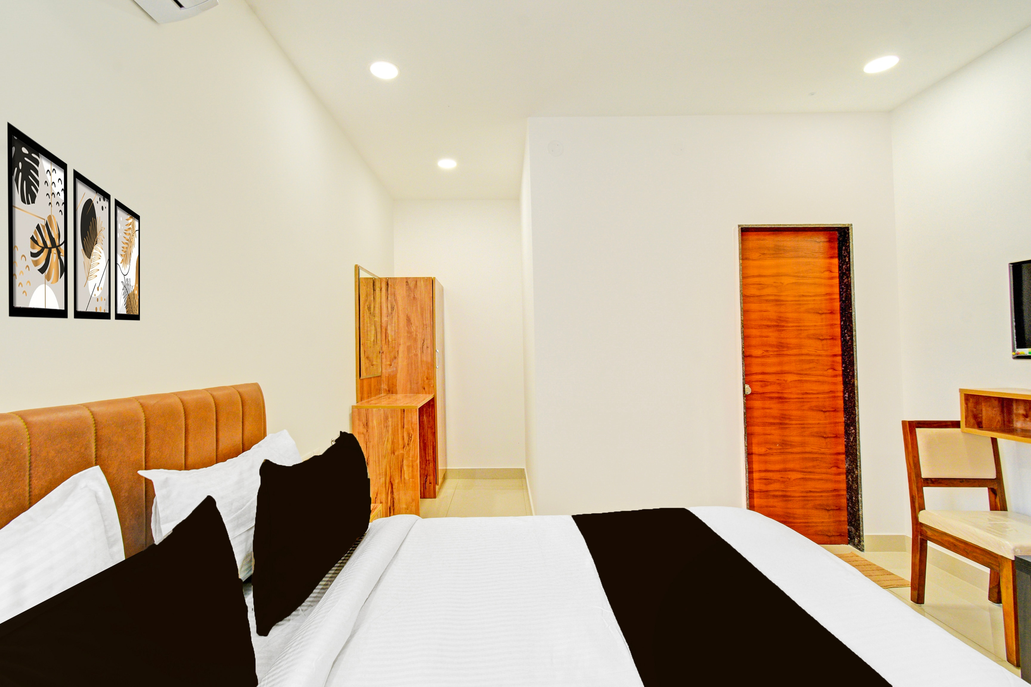 super townhouse oak suchitra kompally road formerly sun moon hotels