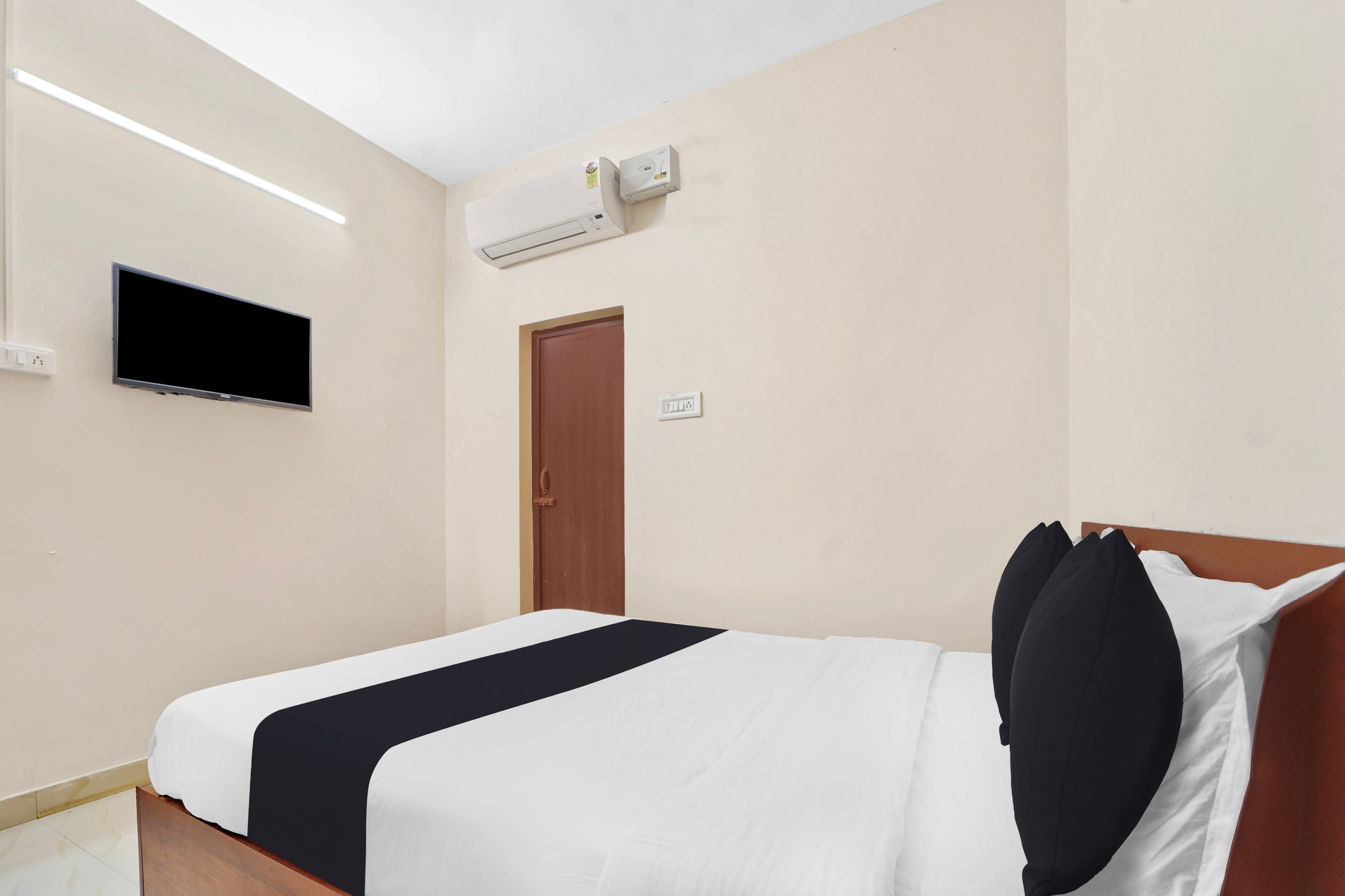 Super Collection O Coimbatore Near Adithya Institute Formerly Hotel Everest Grand,,3 star