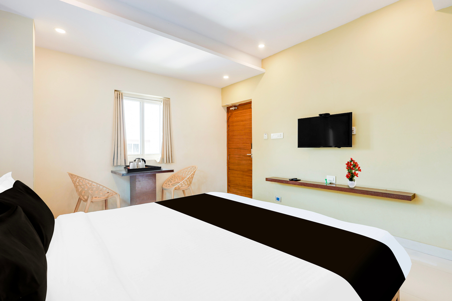 super townhouse dwarka nagar near ramatalkies