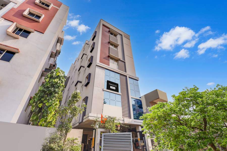 super townhouse dwarka nagar near ramatalkies