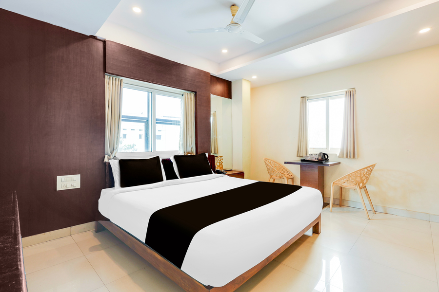 super townhouse dwarka nagar near ramatalkies