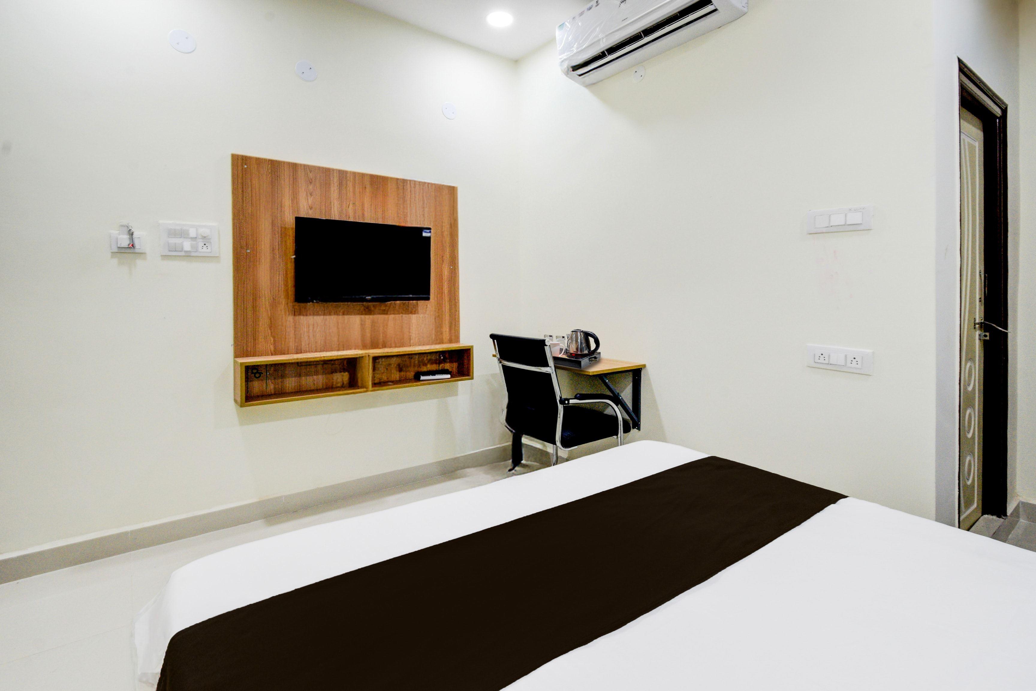 Super Townhouse Kukatpally North Formerly Munagala Arcade,Kothur,4 star